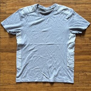 Lululemon Men's Light Gray T-Shirt (Super soft)